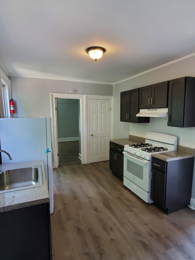 Photo - 177 W Parmenter St Unit 3