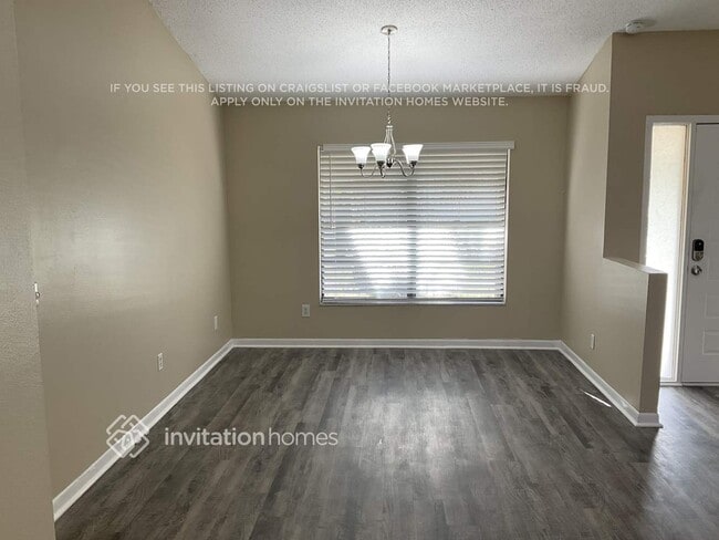 Photo - 1502 Carter Oaks Dr