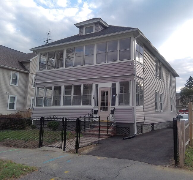 Photo - 46-48-48 Mooreland St
