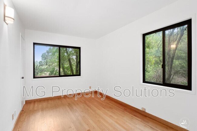 Photo - 97 Wellington Ave