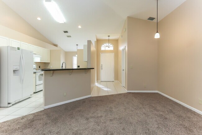 Photo - 5141 Willow Pond Rd W