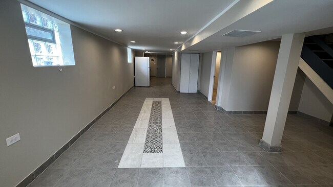 Photo - 120 N LeClaire Ave Unit G