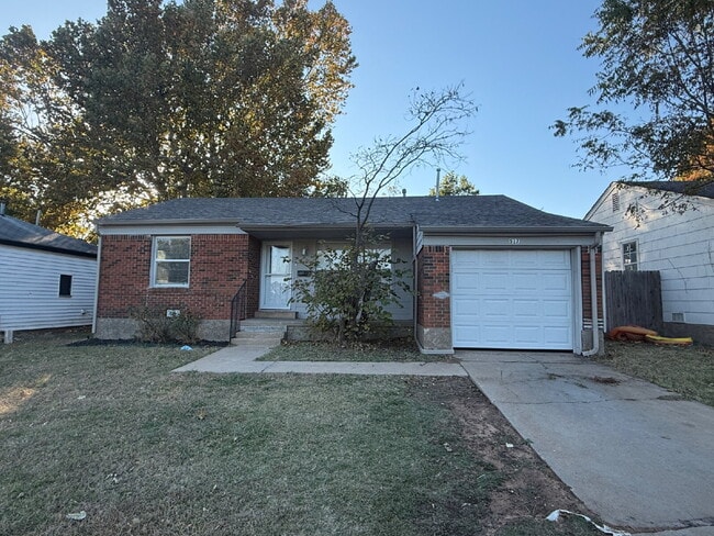 Building Photo - 3 Bed Home in Midwest City