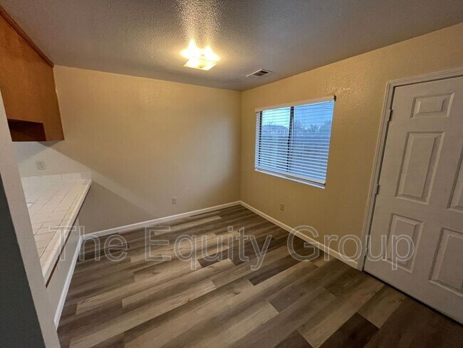 Photo - 257 S H St Unit #1