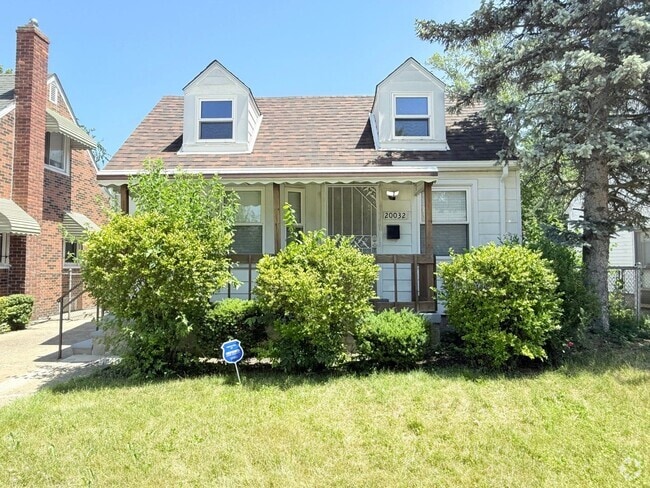 Building Photo - Renovated 3-Bedroom Home – We Welcome Sect...
