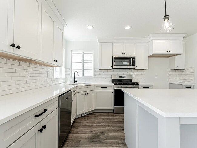 Photo - 3729 W 950 S