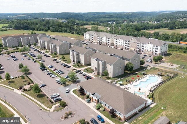 Photo - 17000 Cub Cir