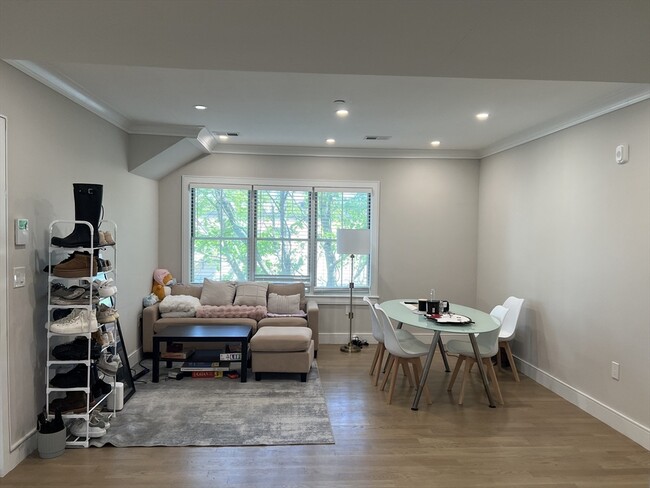 Photo - 12 Reedsdale St Unit 3