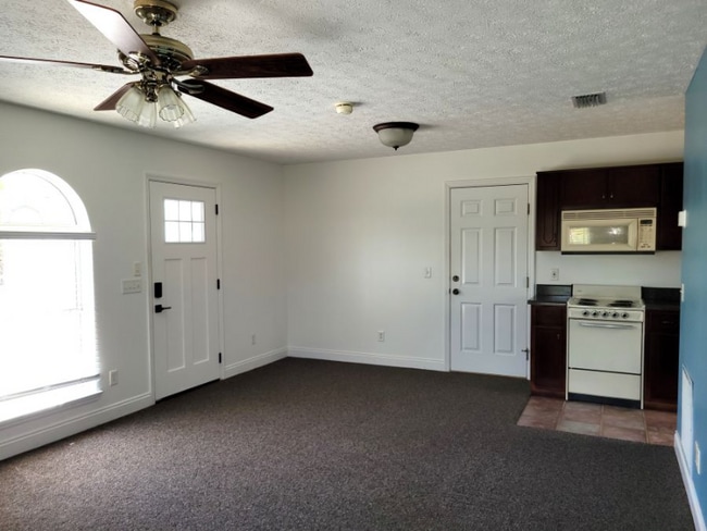 Photo - 16817 Lisbon Ave