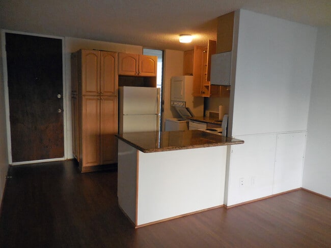 Kitchen - 95-2051 Waikalani Pl Unit E304