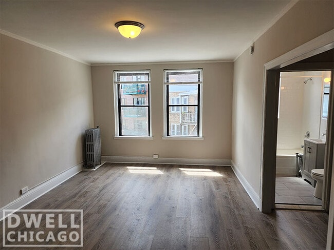 Building Photo - 3333 W Diversey Ave Rental