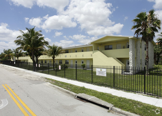 Building Photo - LP 02:Sunny Isles Apartments