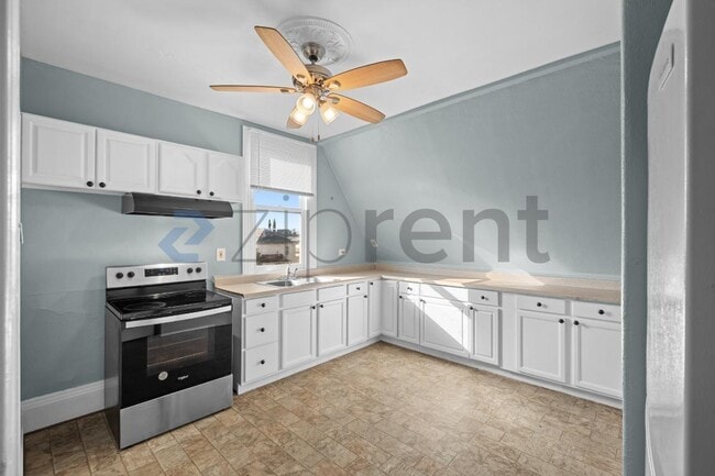 Photo - 827 Georgia St