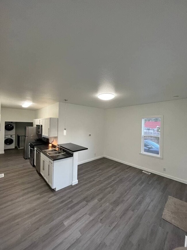 Building Photo - 1528 E Orman Ave Unit 1528 1/2 E Orman Ave, Pueblo, CO 81004