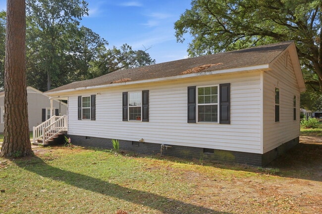 Photo - 200 S Sylvan Dr
