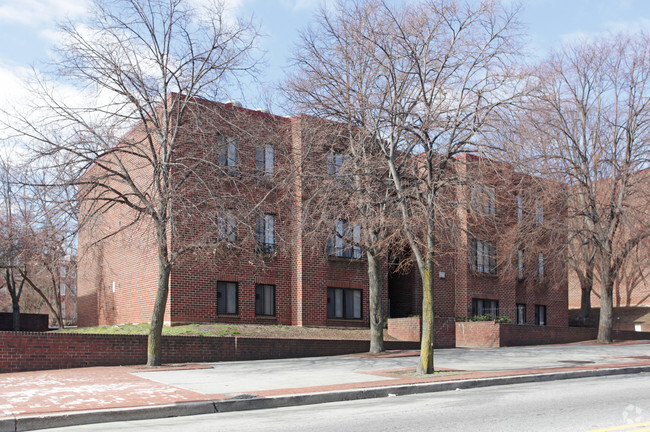 Building Photo - Upton Courts Rental