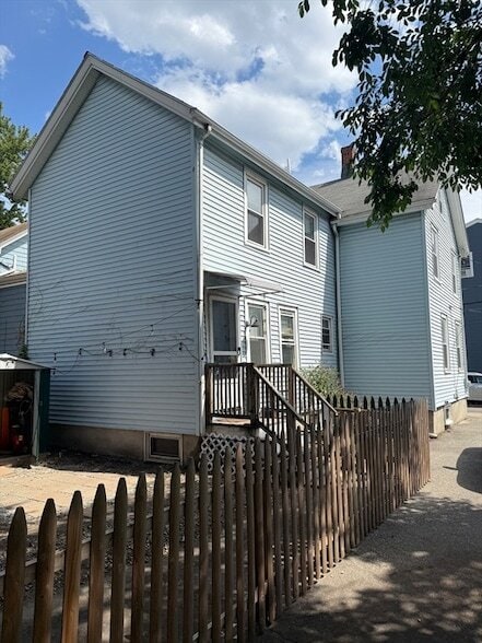 9 Andrew St
