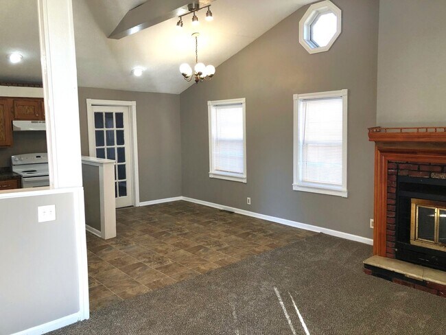 Photo - 3 Bed, 1 Bath, 2 Car Garage!!