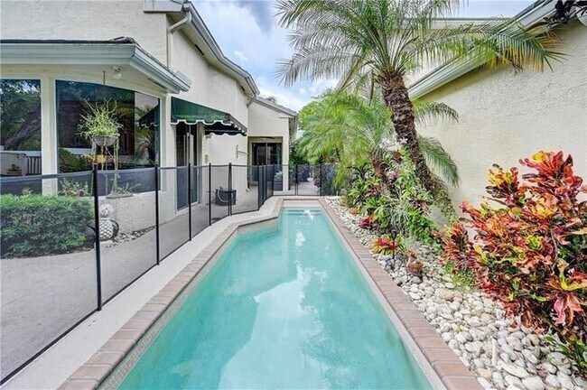 Photo - 8171 Hampton Wood Dr
