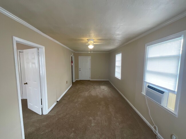 Photo - 1548 1/2 Schley Street
