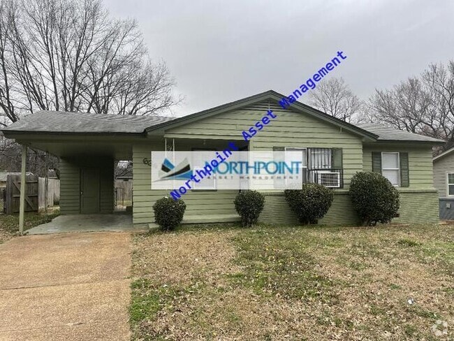 Building Photo - Three Bedroom With Fenced Back Yard Rental