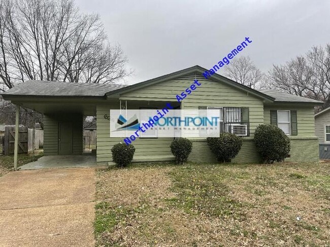 Three Bedroom With Fenced Back Yard - Three Bedroom With Fenced Back Yard House