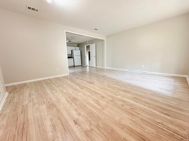 Photo - 1840 Devra Dr