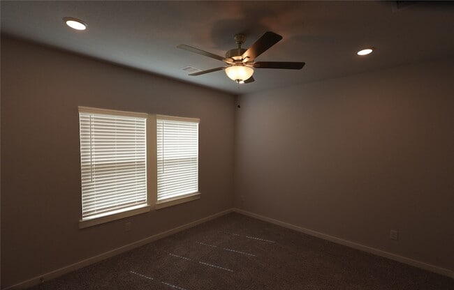 Photo - 8587 Blueberry Ash St