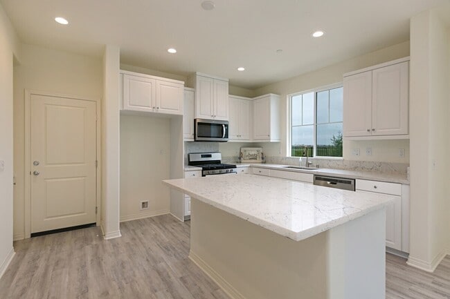 Photo - 501 Turnstone Ln Townhome