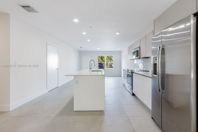 Photo - 2505 NE 193rd St Unidad 4108