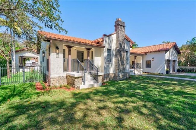 Photo - 519 Alhambra Cir