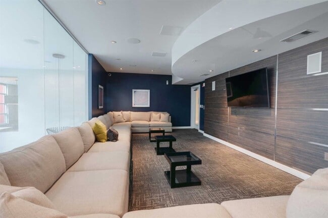 Building Photo - 3660 Richmond Ave. Unit 329