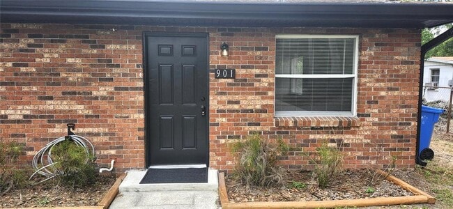 Photo - 901 S Taylor Rd