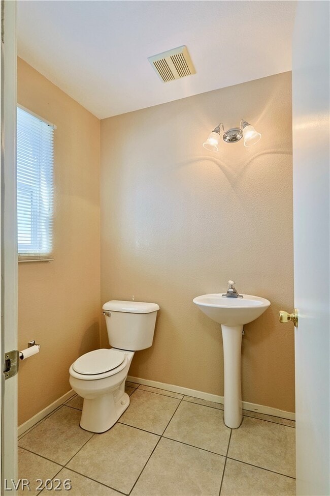 10048 Delicate Dew St