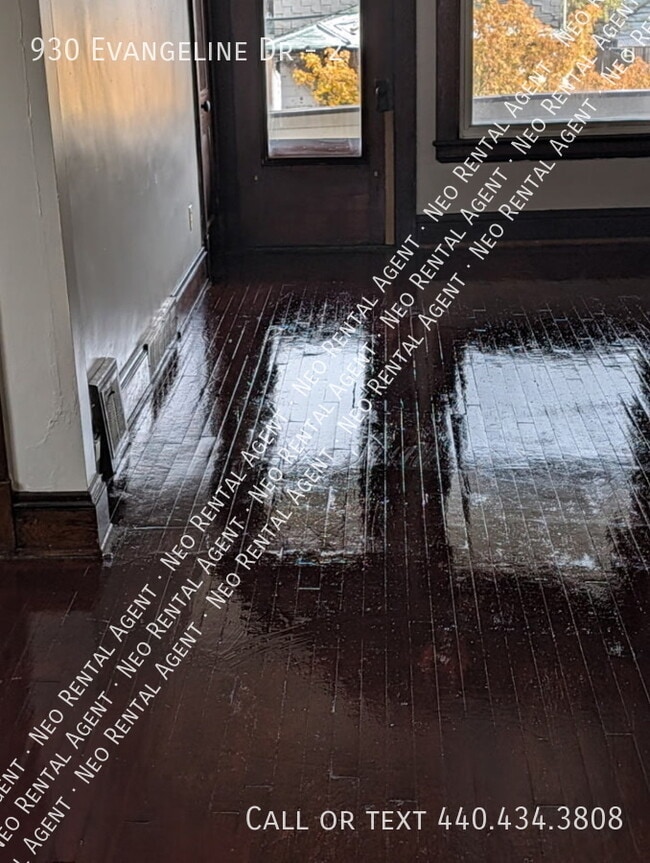 Photo - 930 Evangeline Rd Unit 2