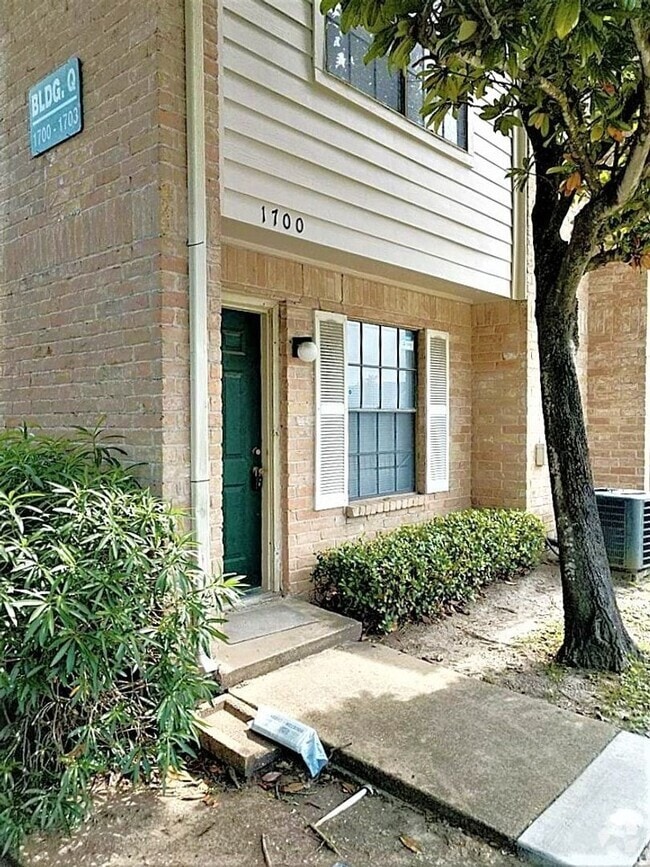 Building Photo - 14600 Fonmeadow Dr Rental