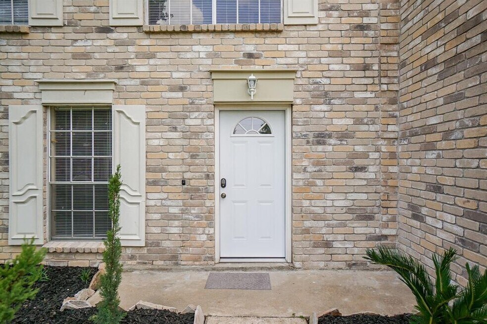 5639 Windsong Trl