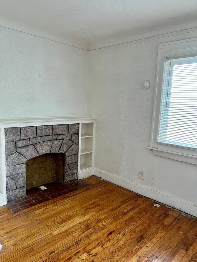 Photo - 18475 Wexford St Unit 2 - Upper  - TR 11/10/25