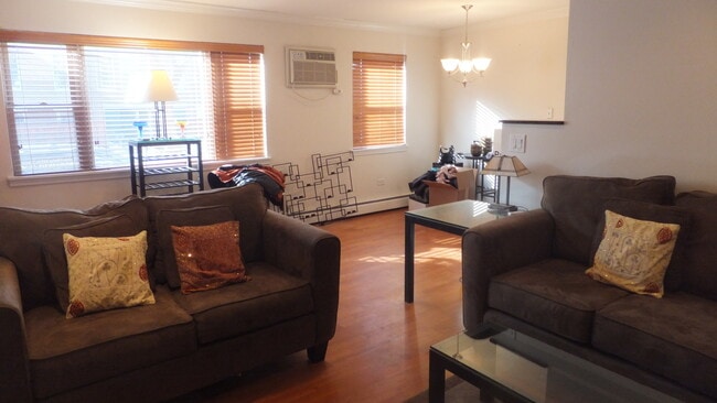 32 Elgin Ave