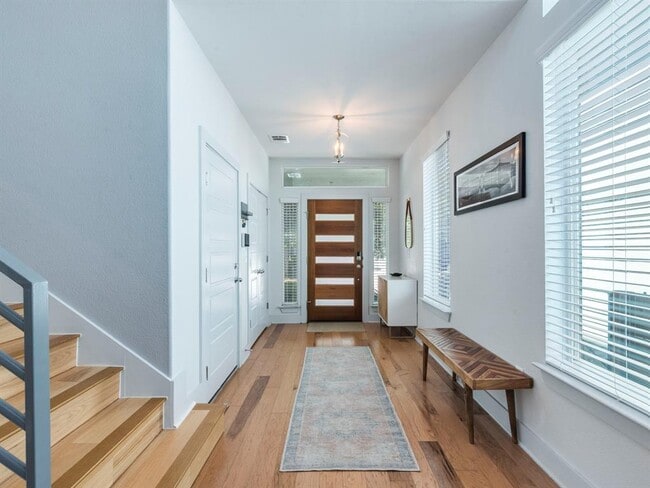 Photo - 2315 Capulet St