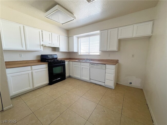 Photo - 6917 Mendon Ln Unit 4