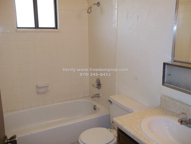 Photo - 496-32 1/8 32 1/8 Rd Unit 4