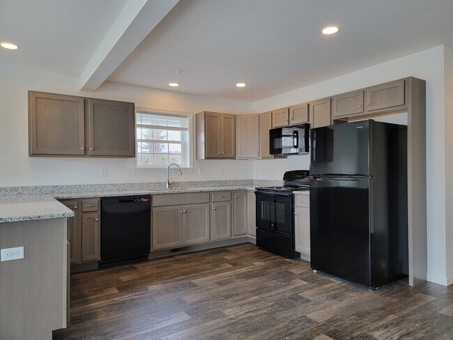 Photo - 169 Robert Cir