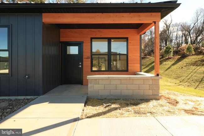 Building Photo - 106 Elly Dr