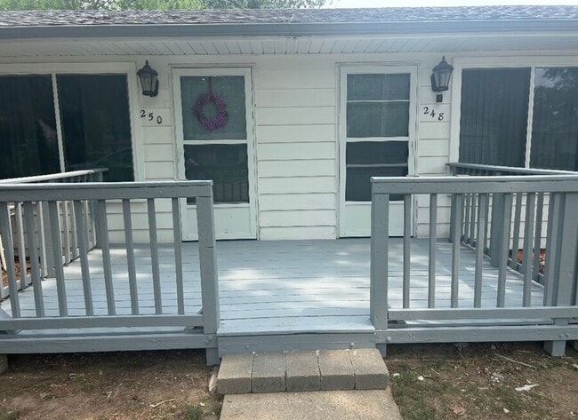 Building Photo - 256 Drahner-1 Unit 1 Rental