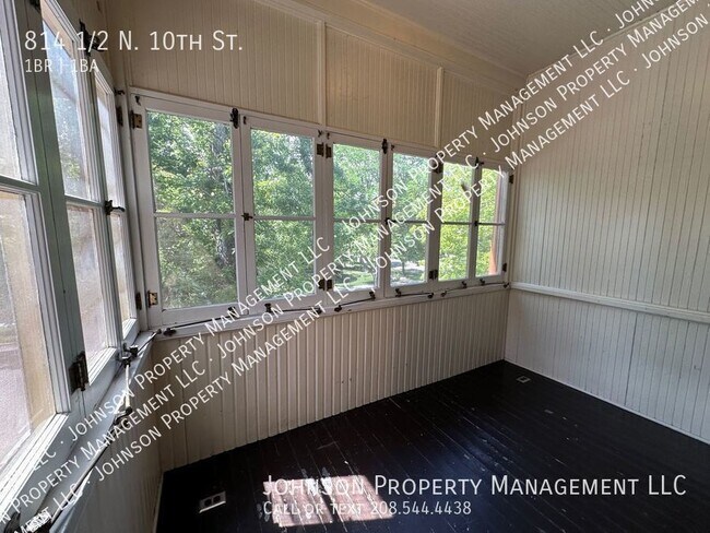 Photo - Check out this Vintage Apartments in Histo...