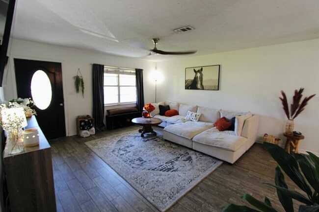 Photo - 41 Moriarty St NW Casa