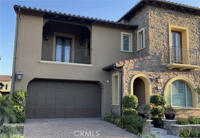 Building Photo - 10 Hawkeye