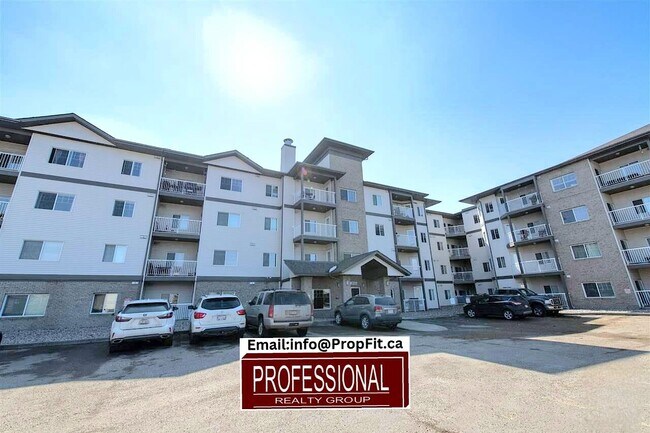 Photo - 16807 100 Av NW