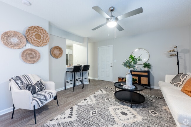 1BR, 1BA - 652SF - Aria